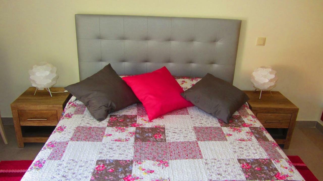 Apartamentos Patio Da Aldeia Armação de Pêra Exterior foto